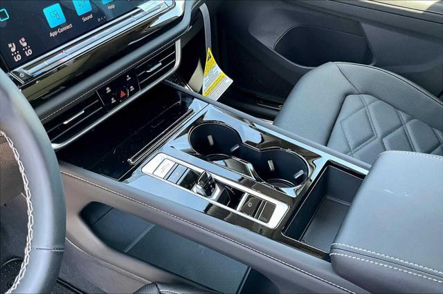 new 2025 Volkswagen Atlas car, priced at $44,627