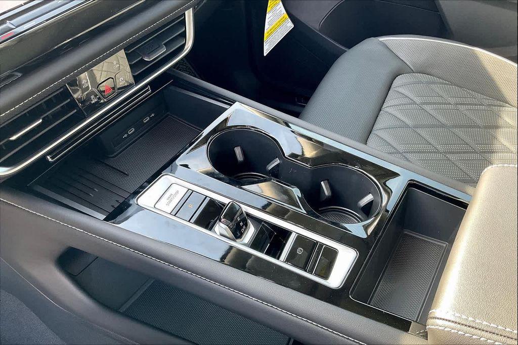 new 2025 Volkswagen Atlas car, priced at $54,606