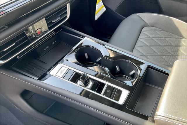 new 2025 Volkswagen Atlas car, priced at $54,664