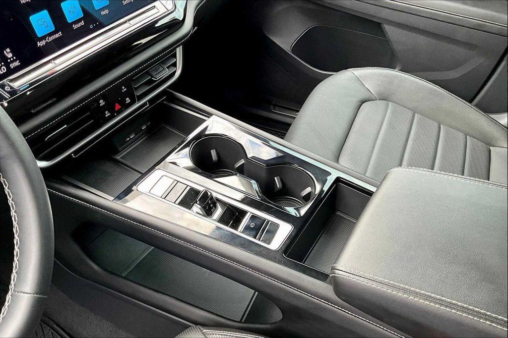 used 2024 Volkswagen Atlas car, priced at $38,981