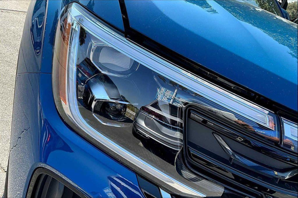 new 2026 Volkswagen Atlas Cross Sport car, priced at $39,430