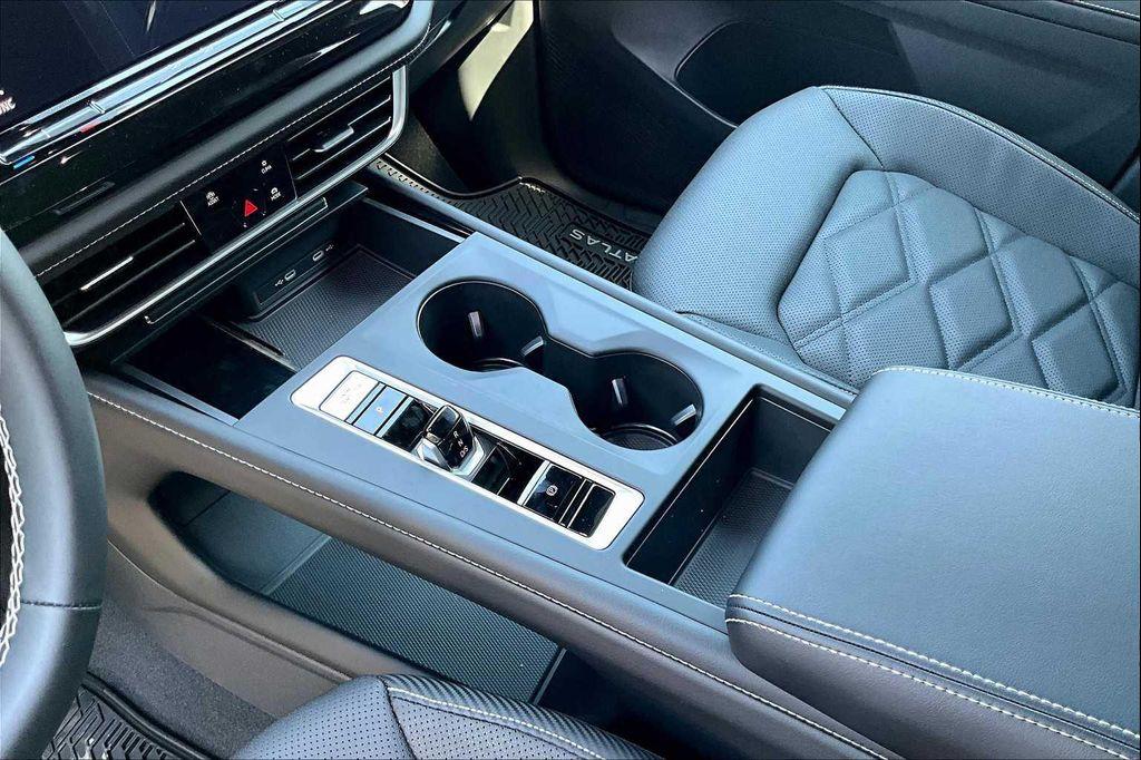 new 2026 Volkswagen Atlas Cross Sport car, priced at $39,430