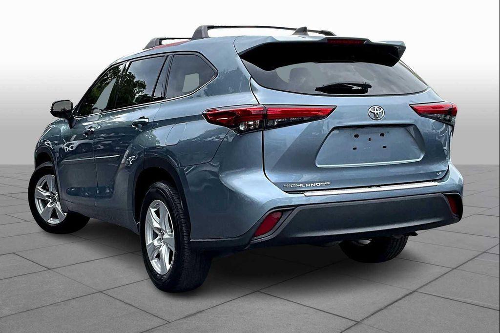 used 2022 Toyota Highlander car, priced at $29,989