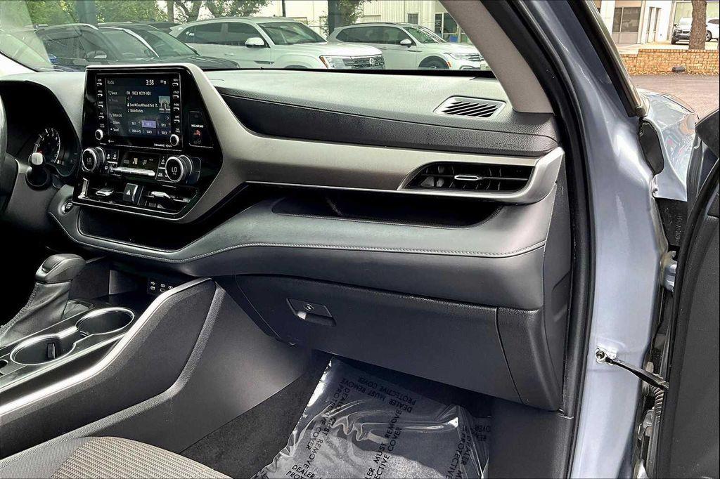 used 2022 Toyota Highlander car, priced at $29,989