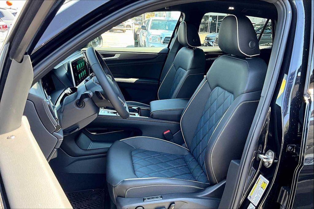 new 2026 Volkswagen Atlas Cross Sport car, priced at $54,513