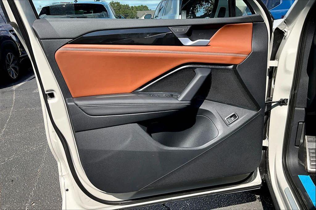 new 2026 Volkswagen Tiguan car, priced at $44,765