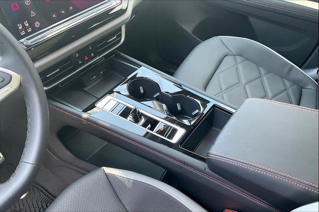 new 2024 Volkswagen Atlas car, priced at $49,853