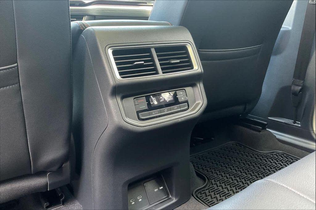 new 2024 Volkswagen Atlas car, priced at $49,853
