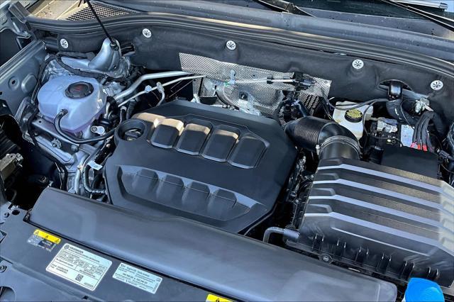 new 2025 Volkswagen Atlas car, priced at $49,768