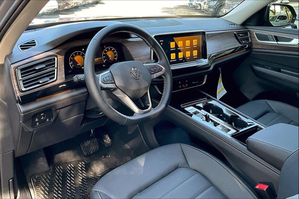 new 2025 Volkswagen Atlas car, priced at $49,767