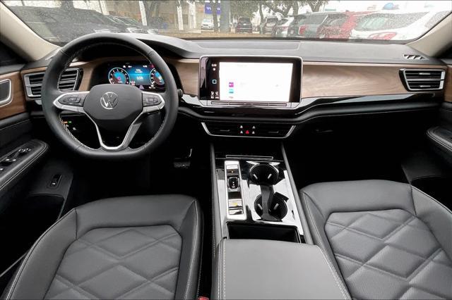 new 2025 Volkswagen Atlas car, priced at $45,322