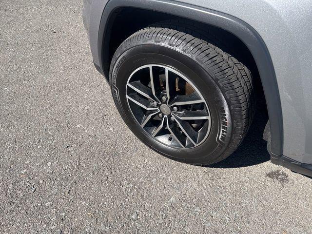 used 2017 Jeep Grand Cherokee car, priced at $12,634