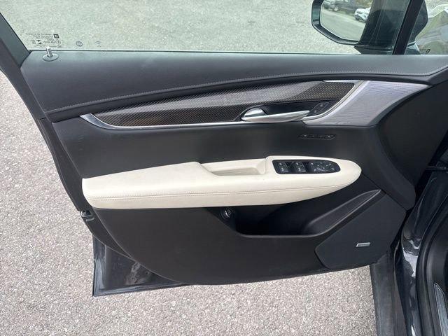 used 2023 Cadillac XT5 car, priced at $35,903