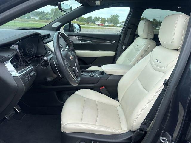 used 2023 Cadillac XT5 car, priced at $35,903