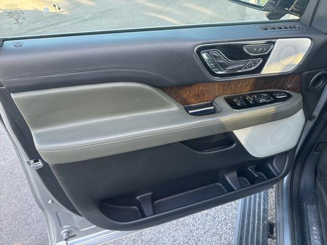used 2022 Lincoln Navigator car, priced at $55,962