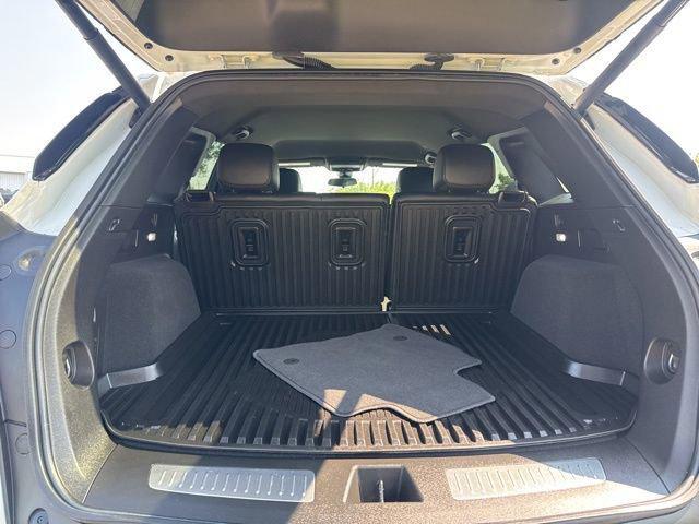 used 2022 Cadillac XT5 car, priced at $30,944