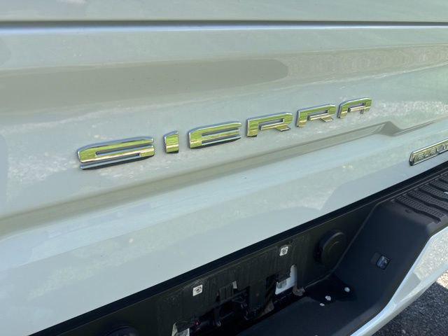 used 2022 GMC Sierra 1500 car, priced at $44,321