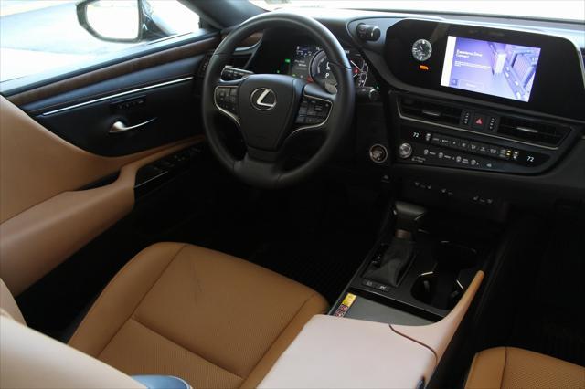 used 2025 Lexus ES 300h car, priced at $45,995