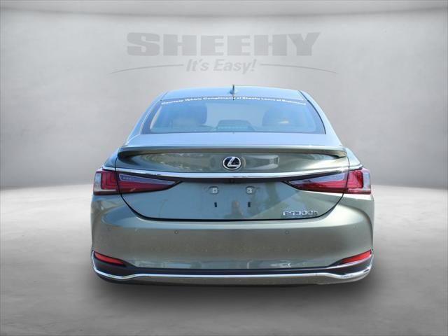 used 2025 Lexus ES 300h car, priced at $45,995