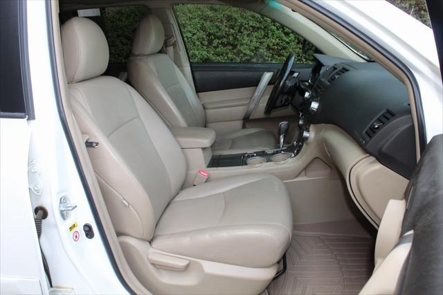 used 2010 Toyota Highlander car, priced at $8,855
