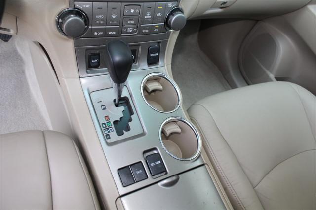 used 2010 Toyota Highlander car, priced at $8,795
