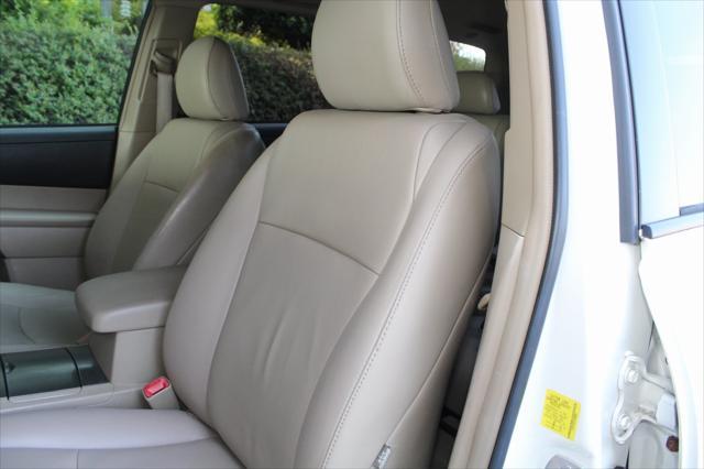 used 2010 Toyota Highlander car, priced at $8,795