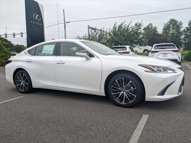 new 2025 Lexus ES 300h car, priced at $50,280