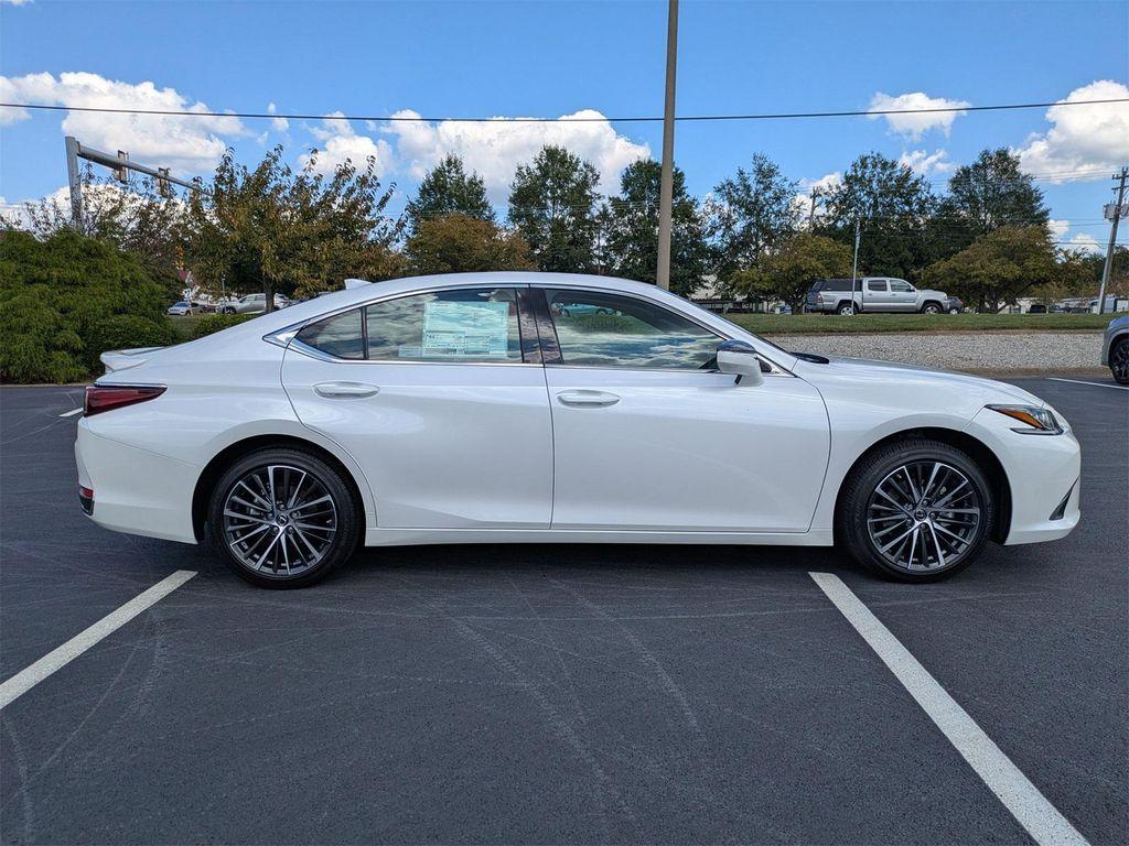 new 2025 Lexus ES 300h car, priced at $50,829