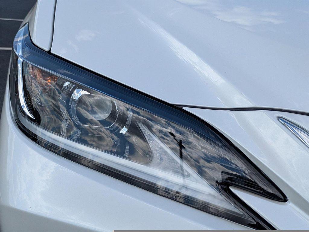 new 2025 Lexus ES 300h car, priced at $50,829