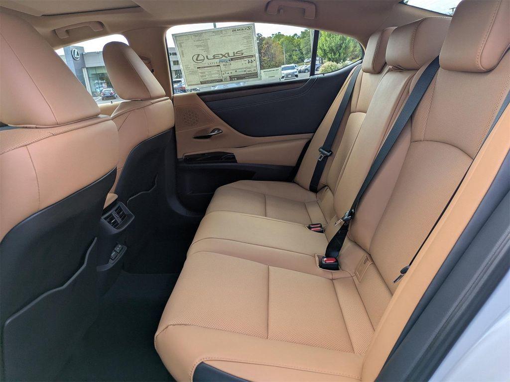 new 2025 Lexus ES 300h car, priced at $50,829