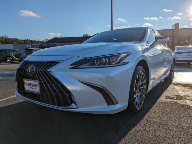 new 2025 Lexus ES 300h car, priced at $54,459