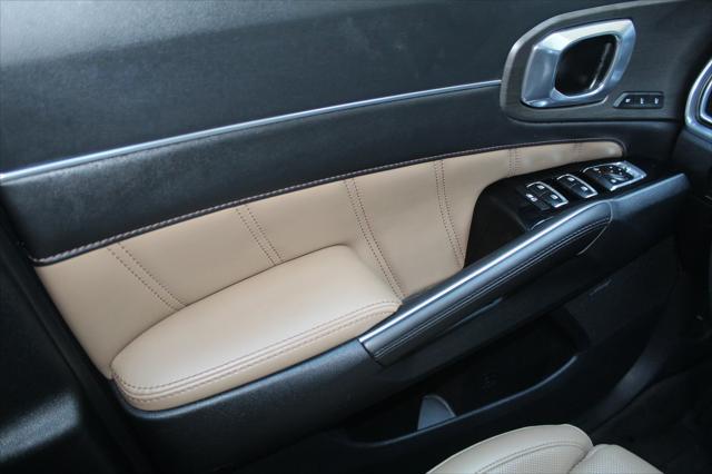 used 2024 Kia Sorento car, priced at $41,755