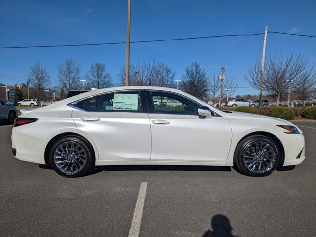 new 2025 Lexus ES 300h car, priced at $54,269