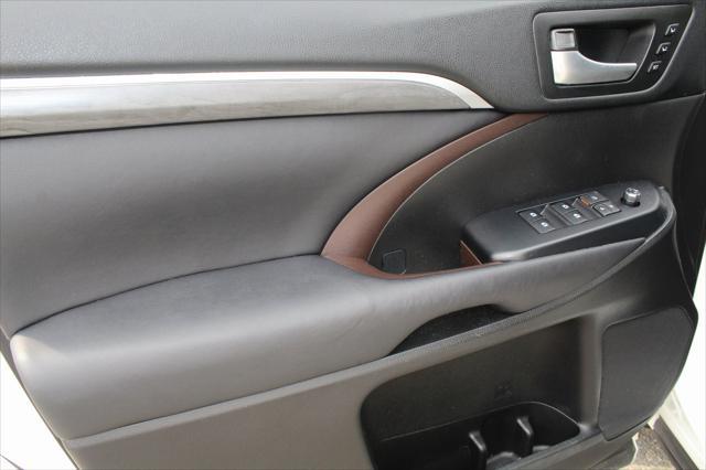 used 2017 Toyota Highlander car, priced at $28,555
