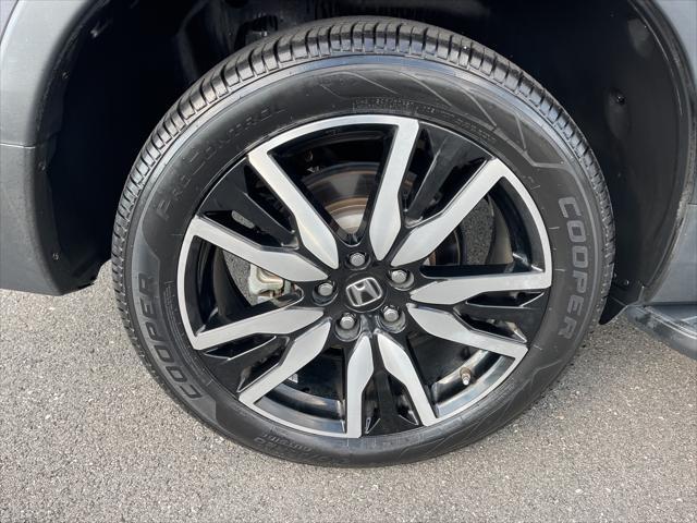 used 2022 Honda Pilot car, priced at $37,495