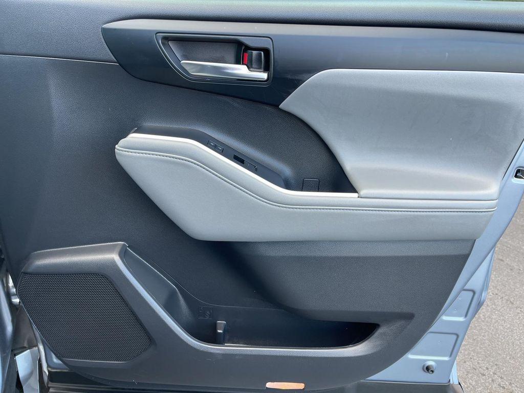 used 2022 Toyota Highlander car, priced at $36,355