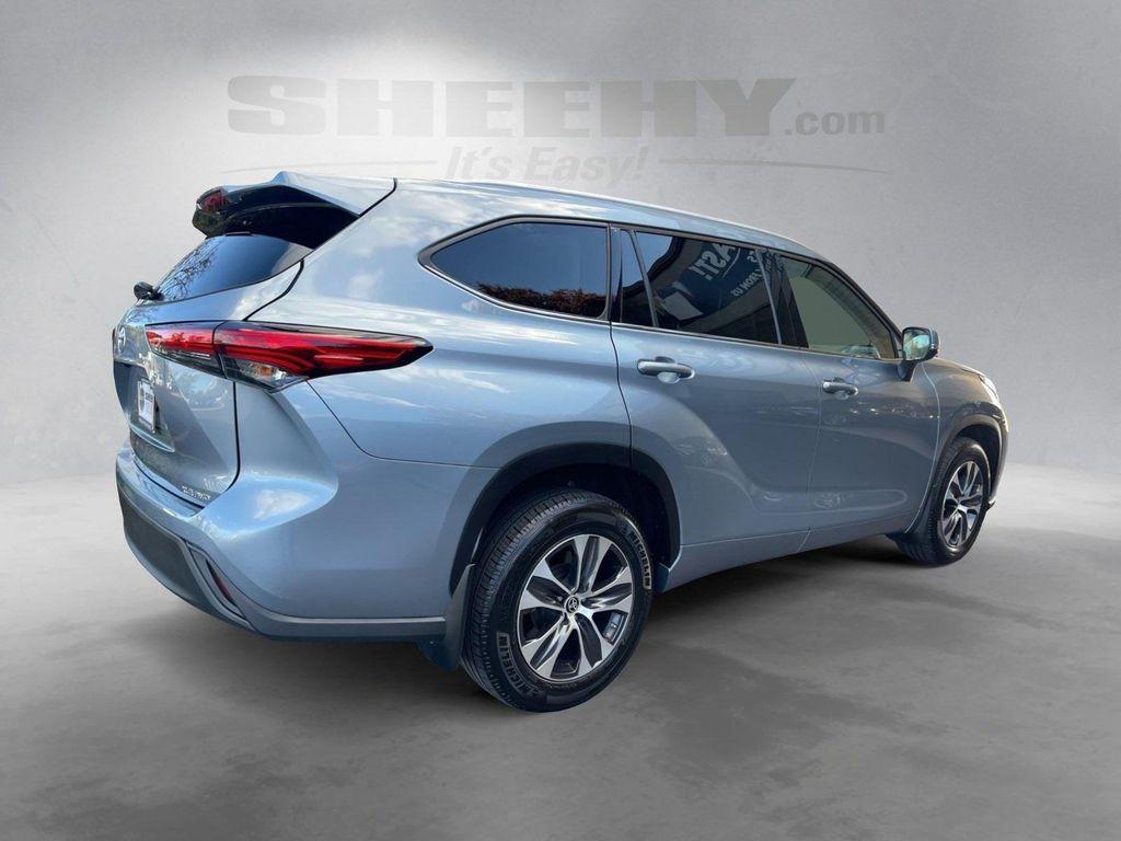 used 2022 Toyota Highlander car, priced at $36,355