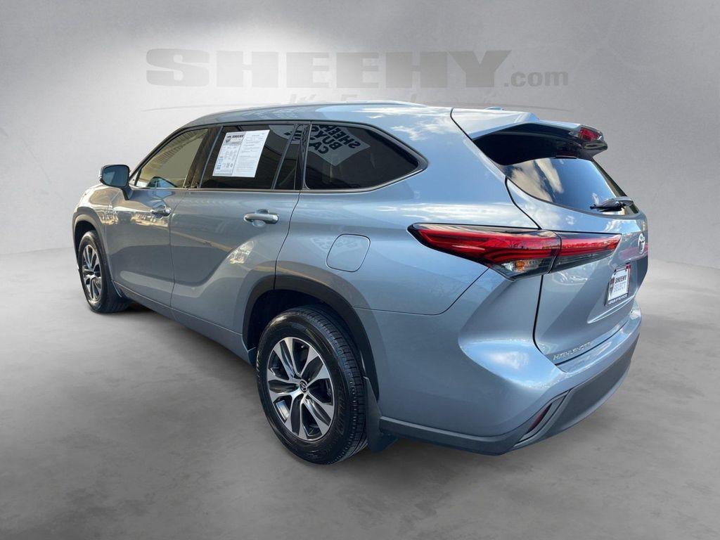 used 2022 Toyota Highlander car, priced at $36,355