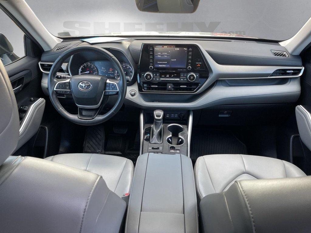 used 2022 Toyota Highlander car, priced at $36,355