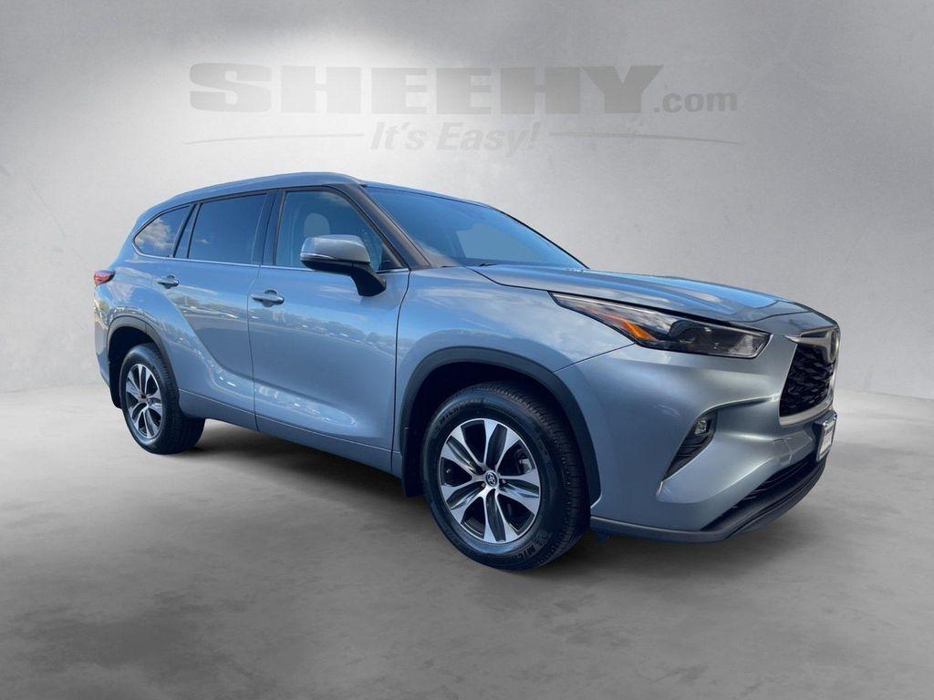 used 2022 Toyota Highlander car, priced at $36,355