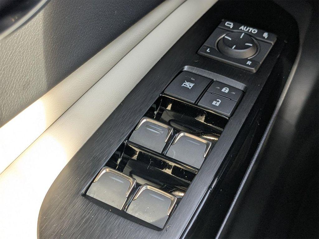 new 2025 Lexus ES 350 car, priced at $48,679