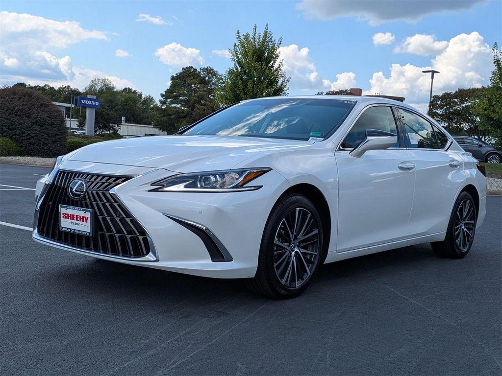 new 2025 Lexus ES 300h car, priced at $50,829