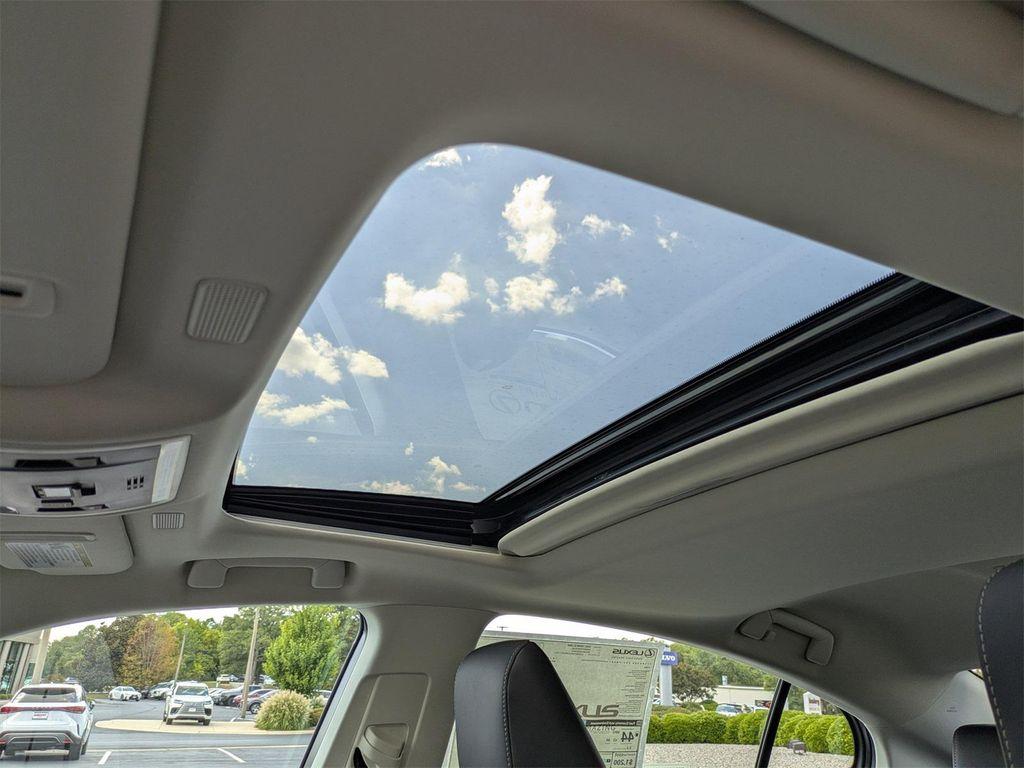 new 2025 Lexus ES 300h car, priced at $50,829