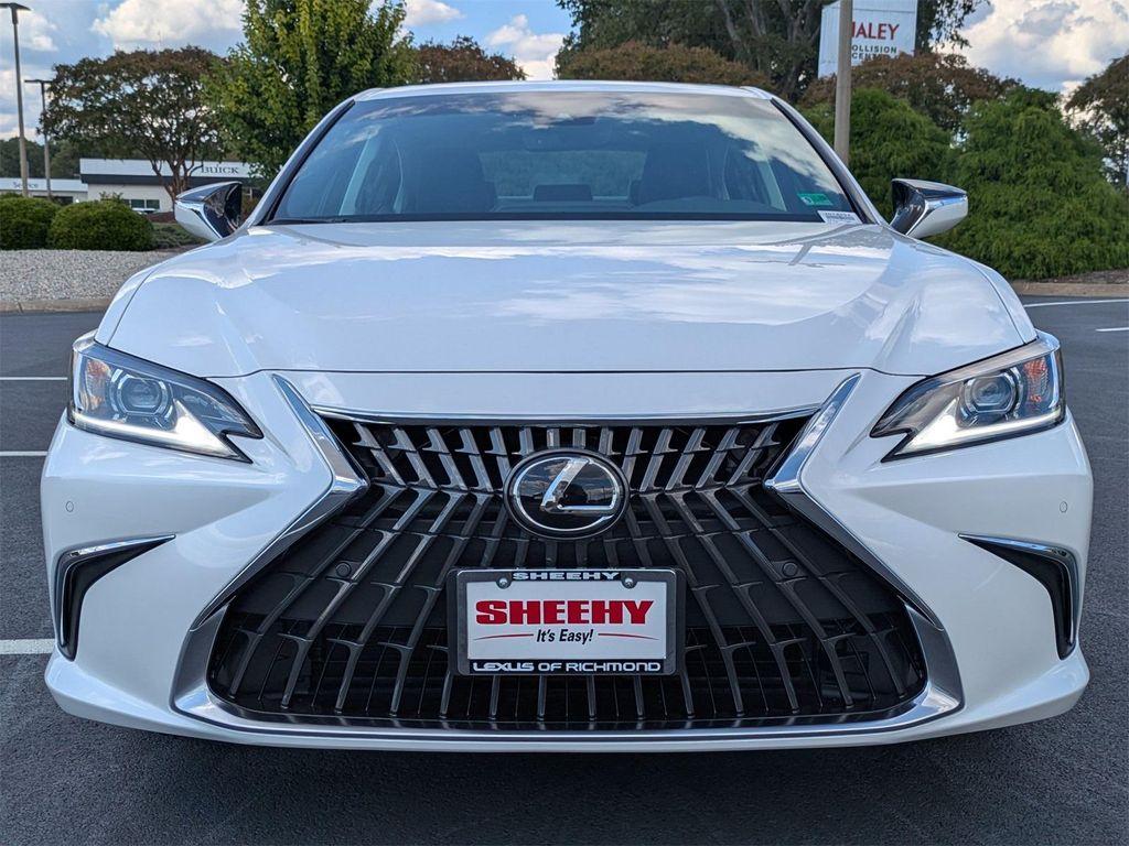 new 2025 Lexus ES 300h car, priced at $50,829