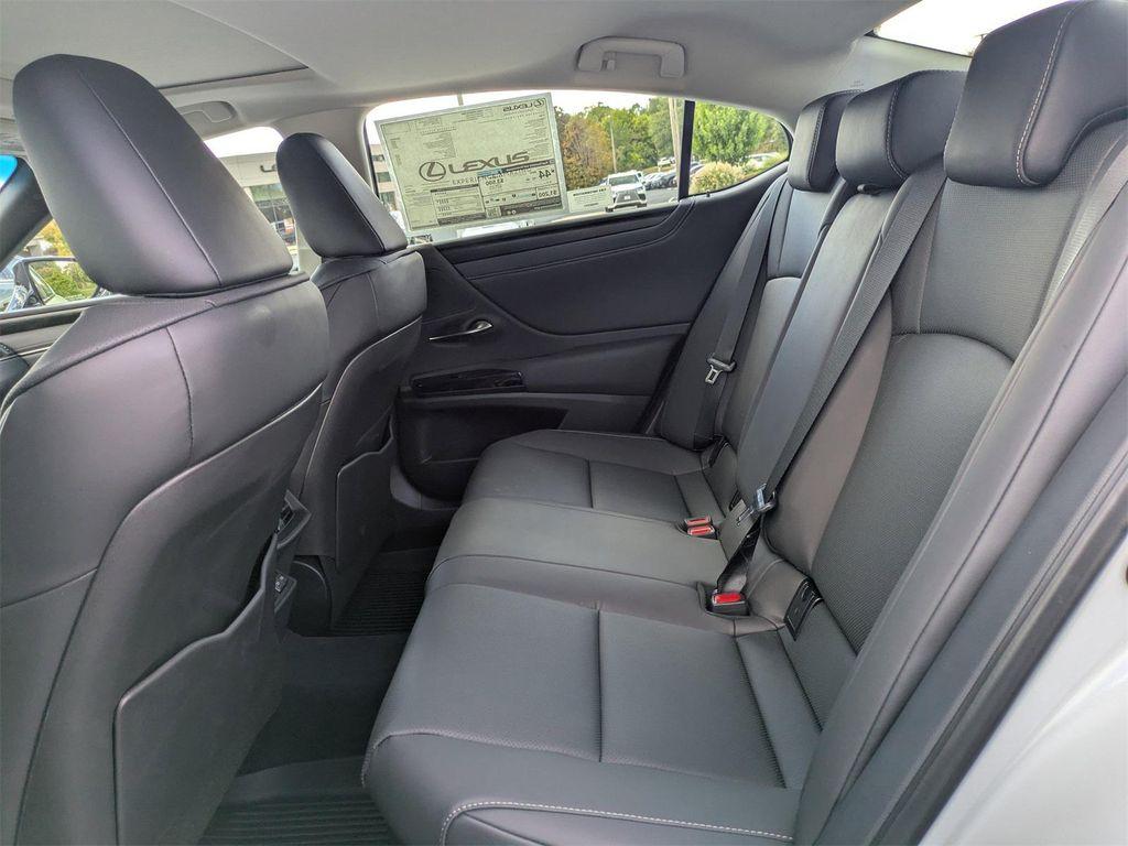 new 2025 Lexus ES 300h car, priced at $50,829