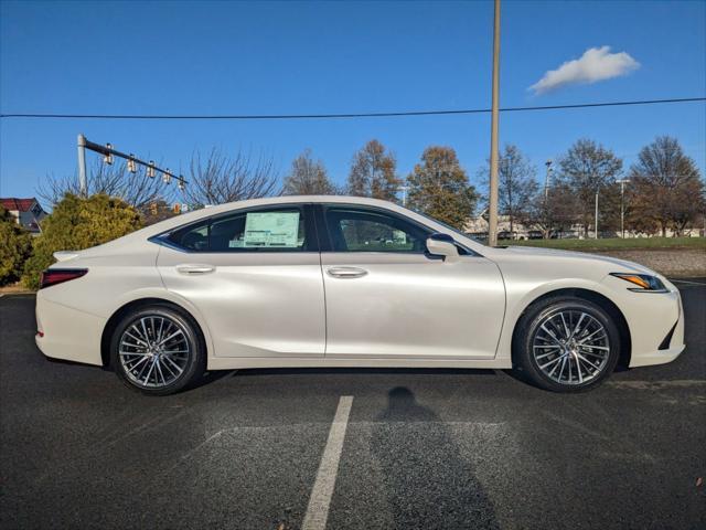 new 2025 Lexus ES 350 car, priced at $50,135