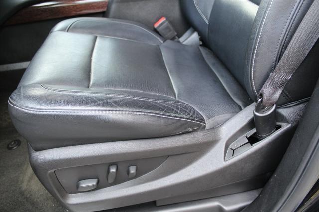 used 2017 GMC Yukon car, priced at $25,855