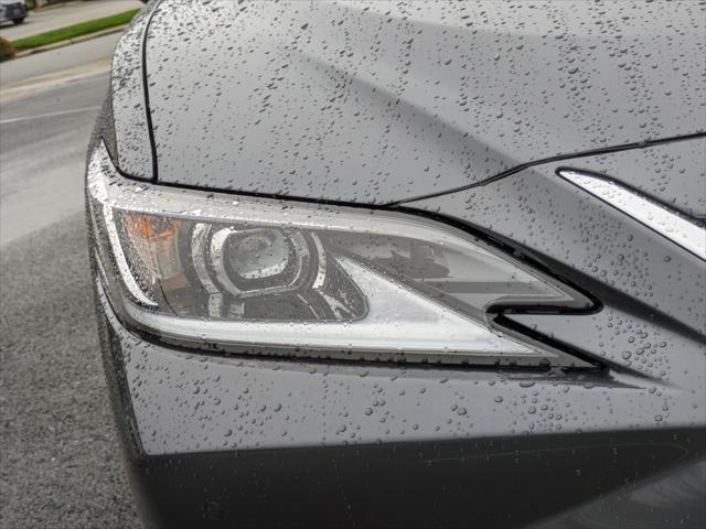 new 2024 Lexus ES 250 car, priced at $49,090