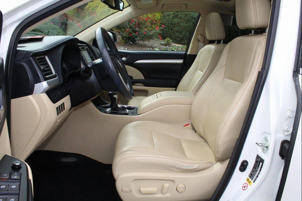 used 2015 Toyota Highlander car, priced at $17,755