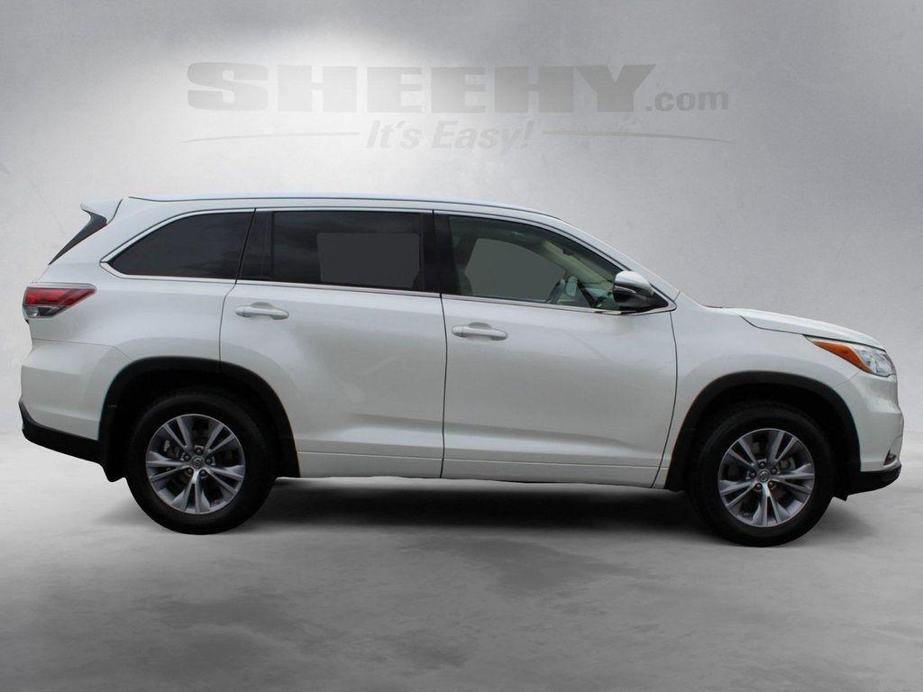 used 2015 Toyota Highlander car, priced at $17,755
